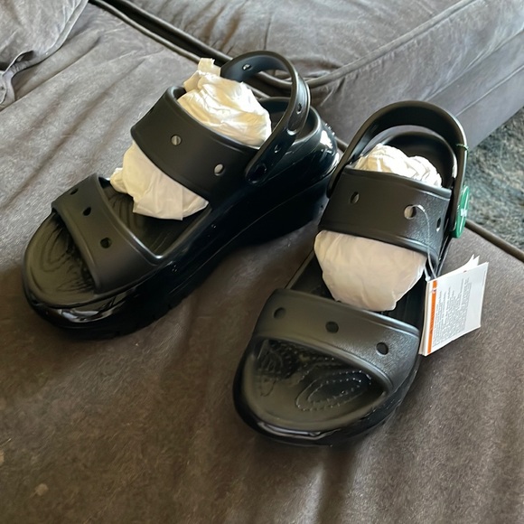 Crocs Mega Crush Sandal black w7/m5 NWT - Picture 2 of 4